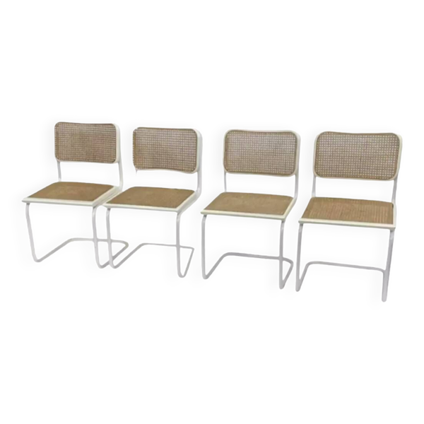 Suite de 4 chaises modèle Cesca b32 en blanc par Marcel Breuer