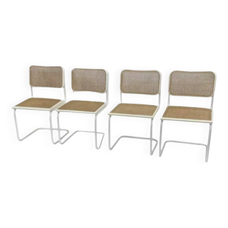 Suite de 4 chaises modèle Cesca b32 en blanc par Marcel Breuer