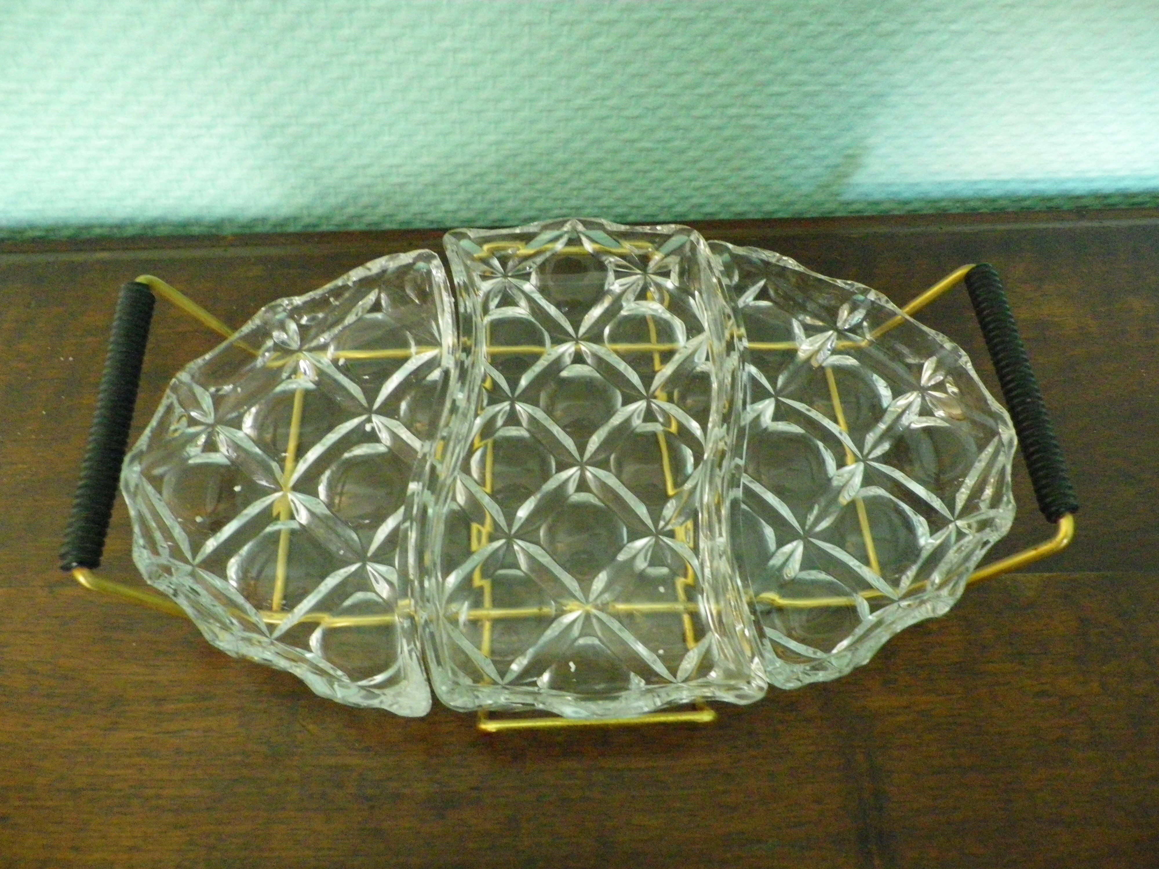 Aperitif servant, sauce, with 3 glass ravines and gold metal support - Design - 60s