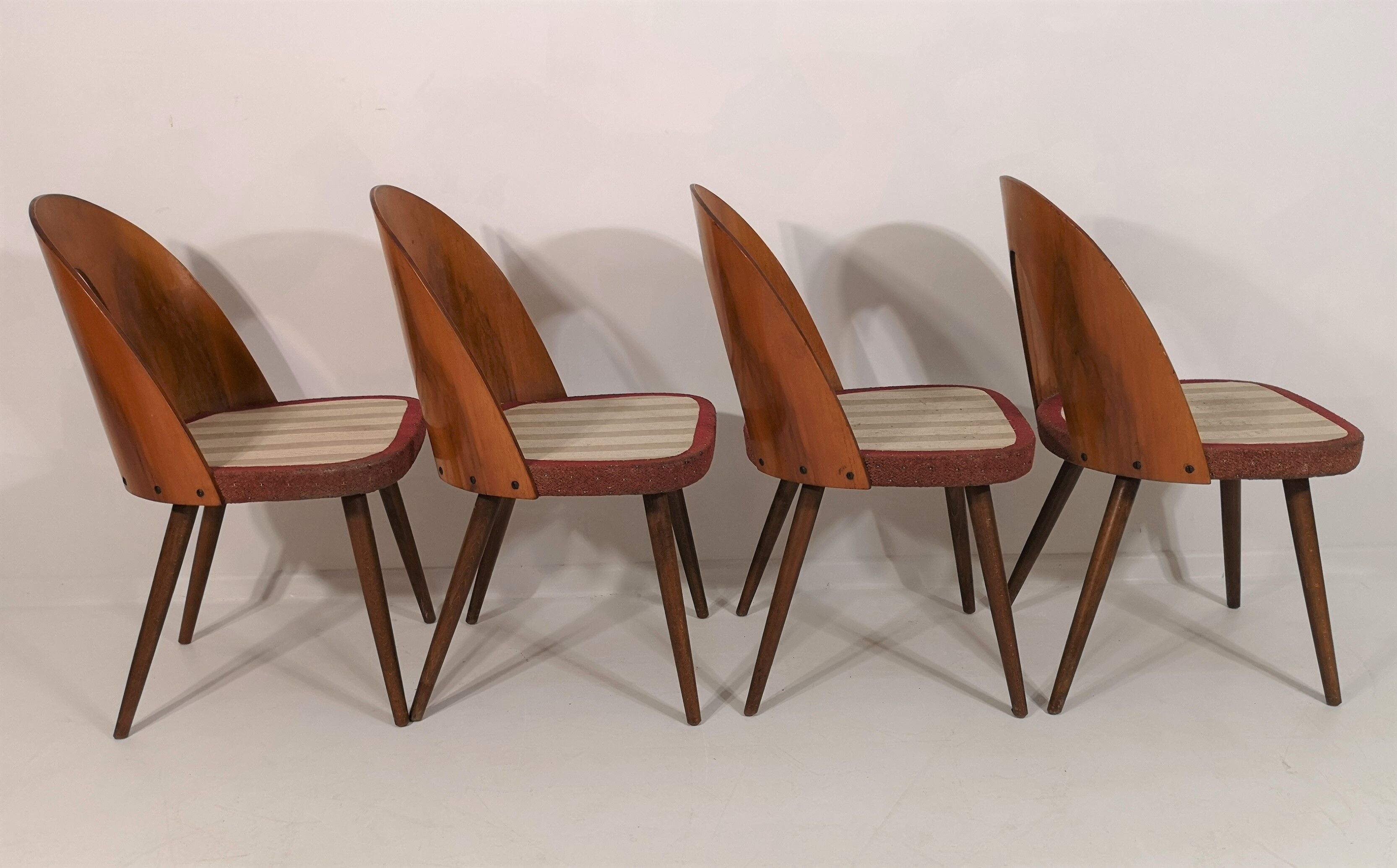 Set of 4 dining chairs by Antonín Šuman, 1960s