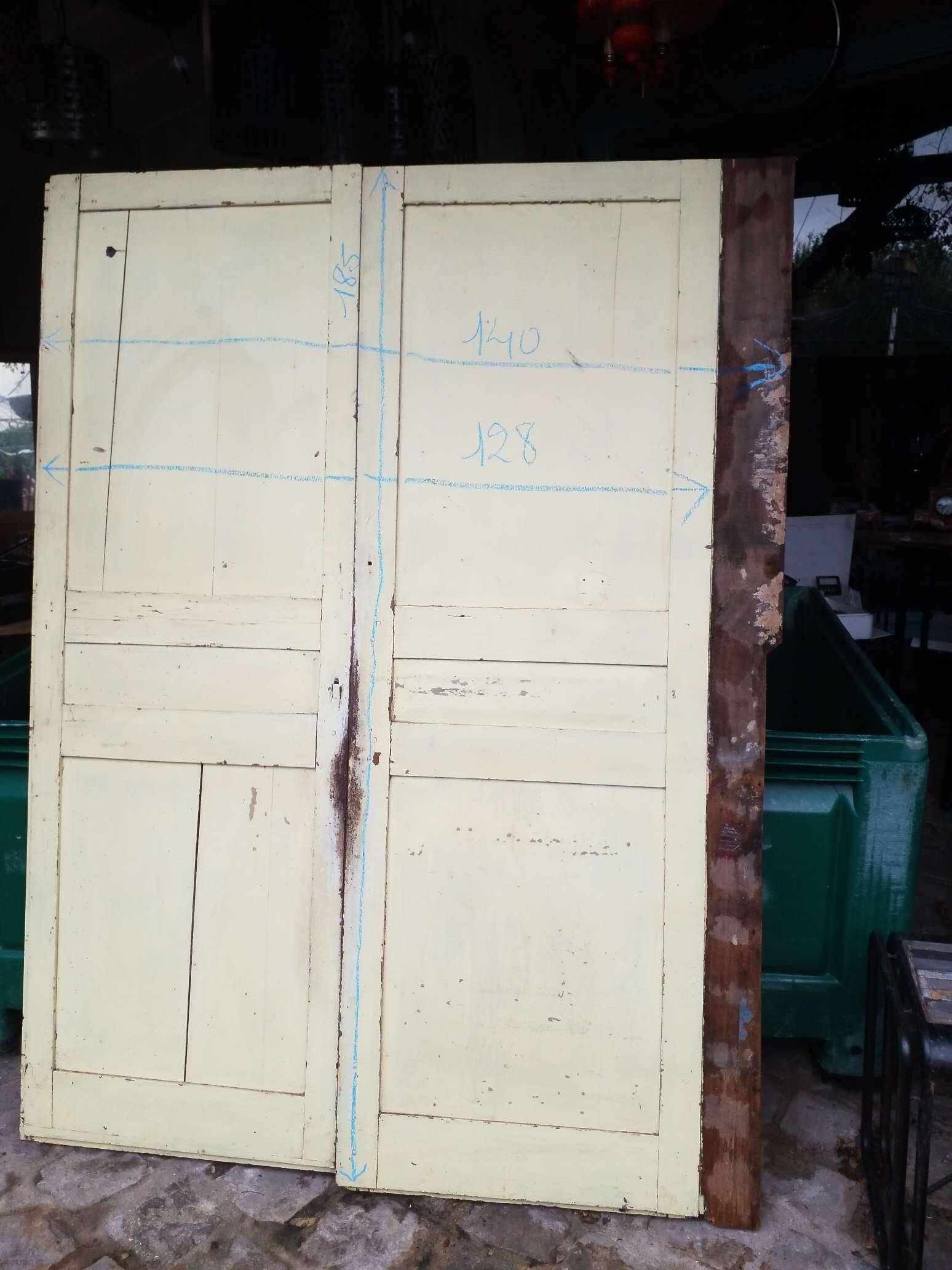 Closet doors