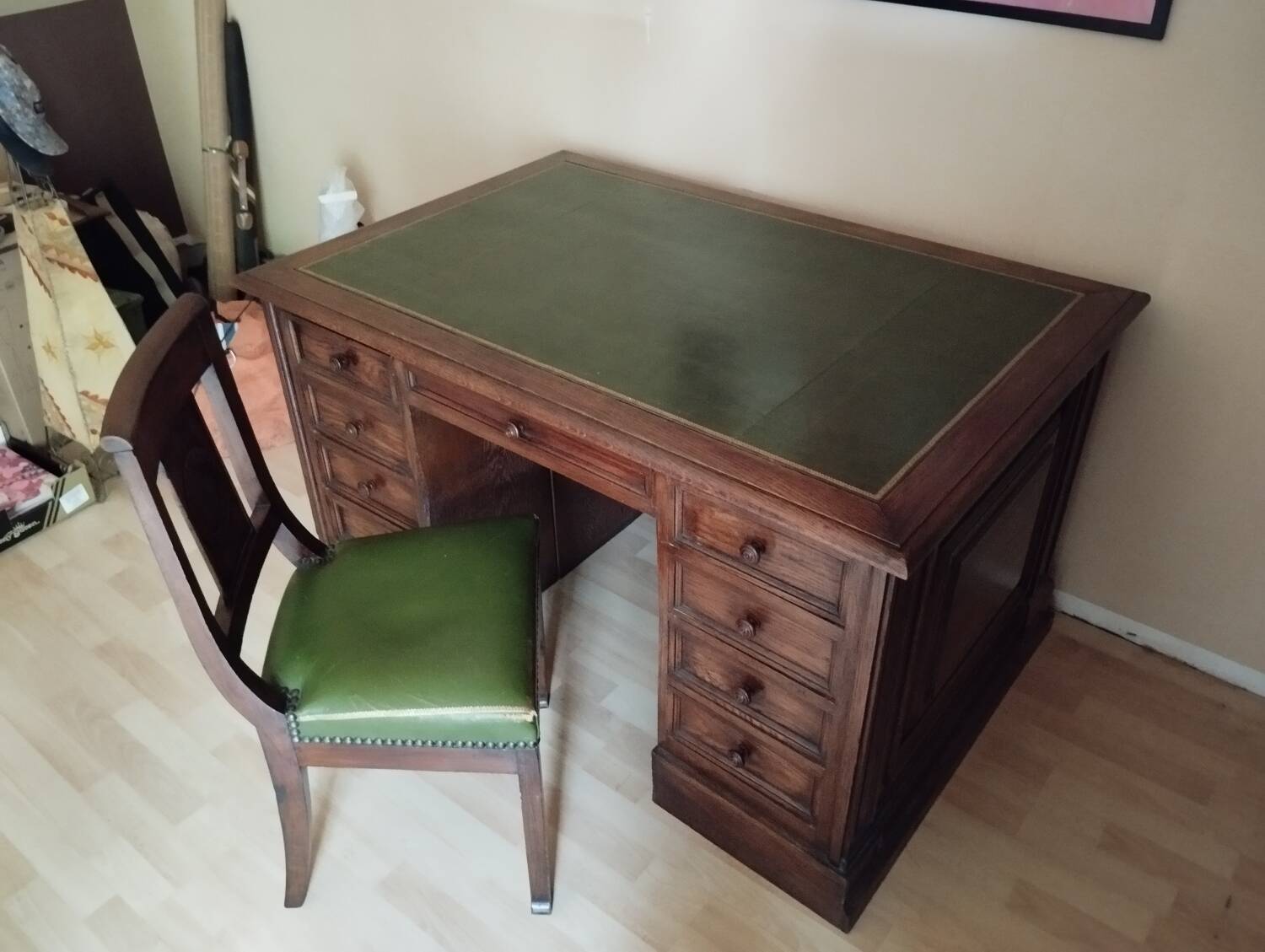 Notary pedestal desk, American desk