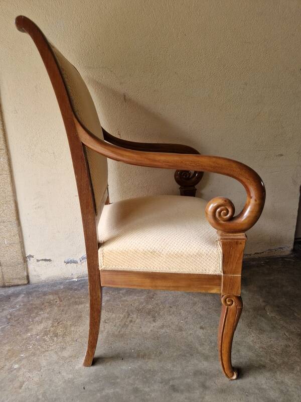 Fauteuil en acajou et placage d'acajou d'époque Restauration, vers 1820