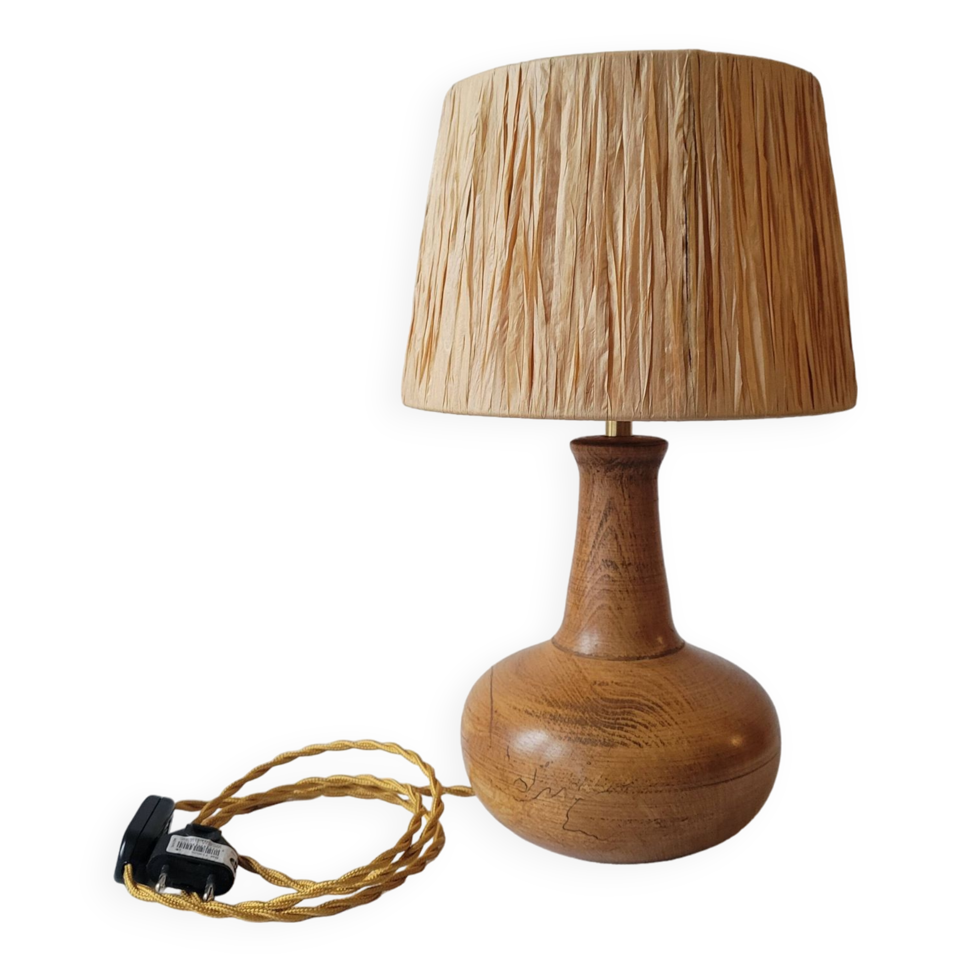 Wooden and raffia lamp