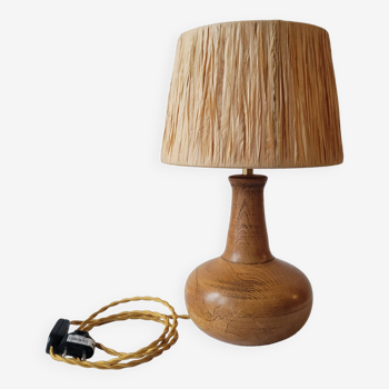 Lampe en bois et raphia