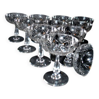 Saint-Louis lot de 11 verres en cristal coupe à champagne taillé de palmettes