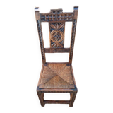 Chaise en bois sculpté