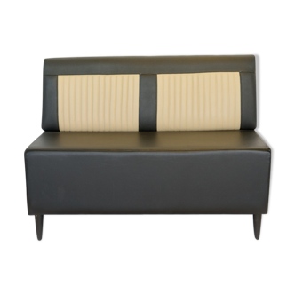 Bench Mustang in perforated black leather and beige vertical sides