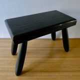 Tabouret en pin noirci