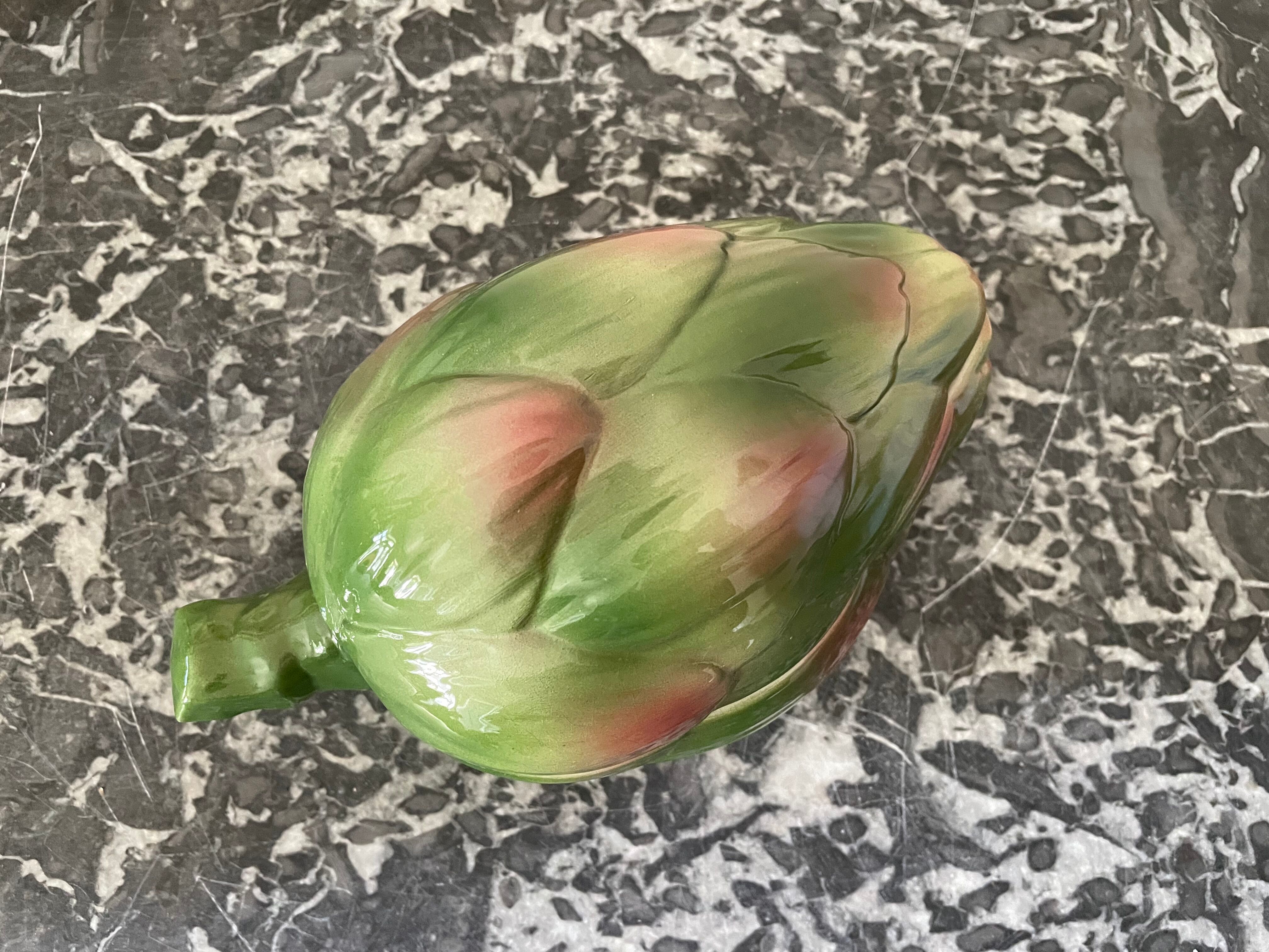 Artichoke-shaped dish