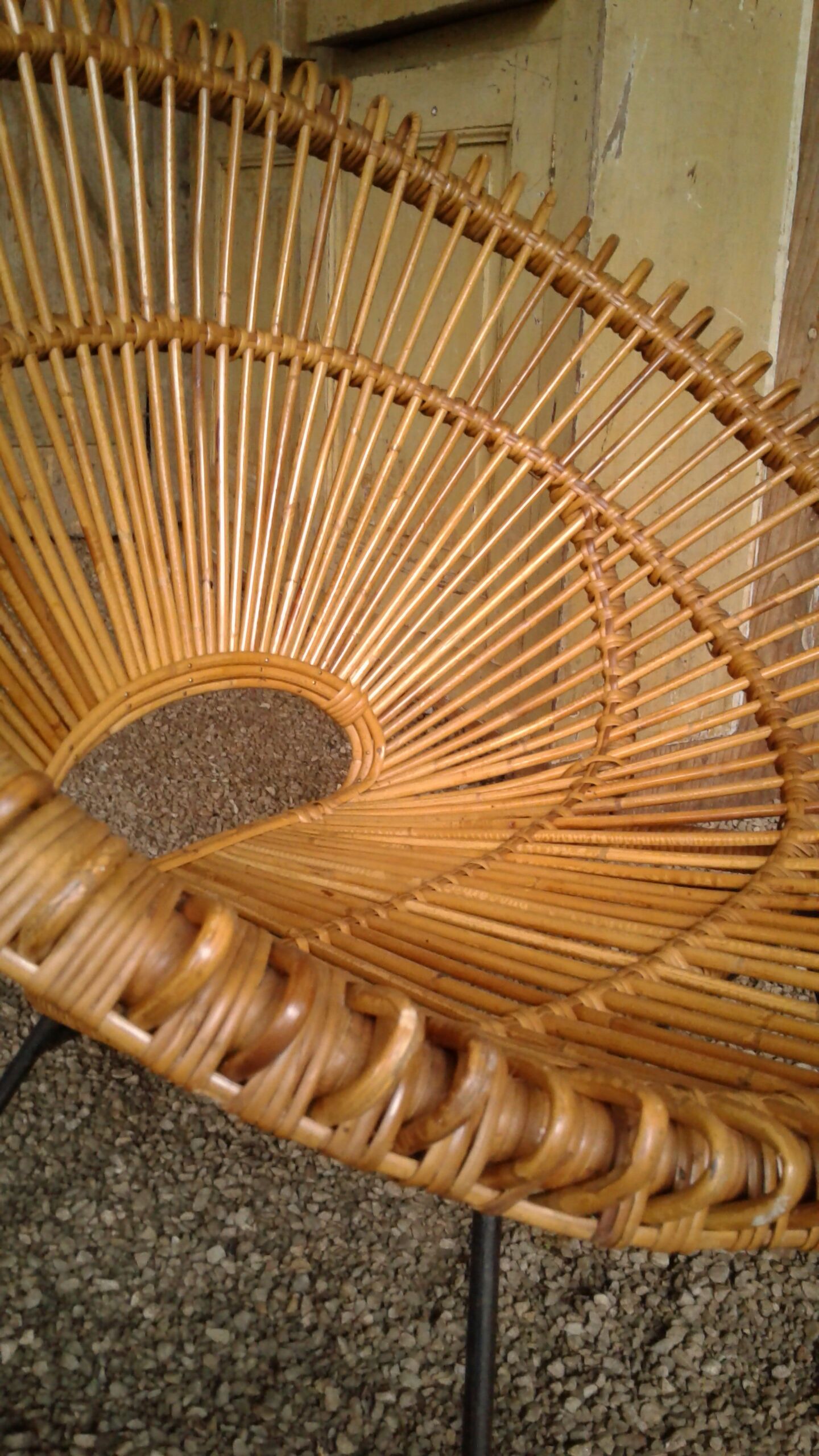 Fauteuil en rotin des années 50