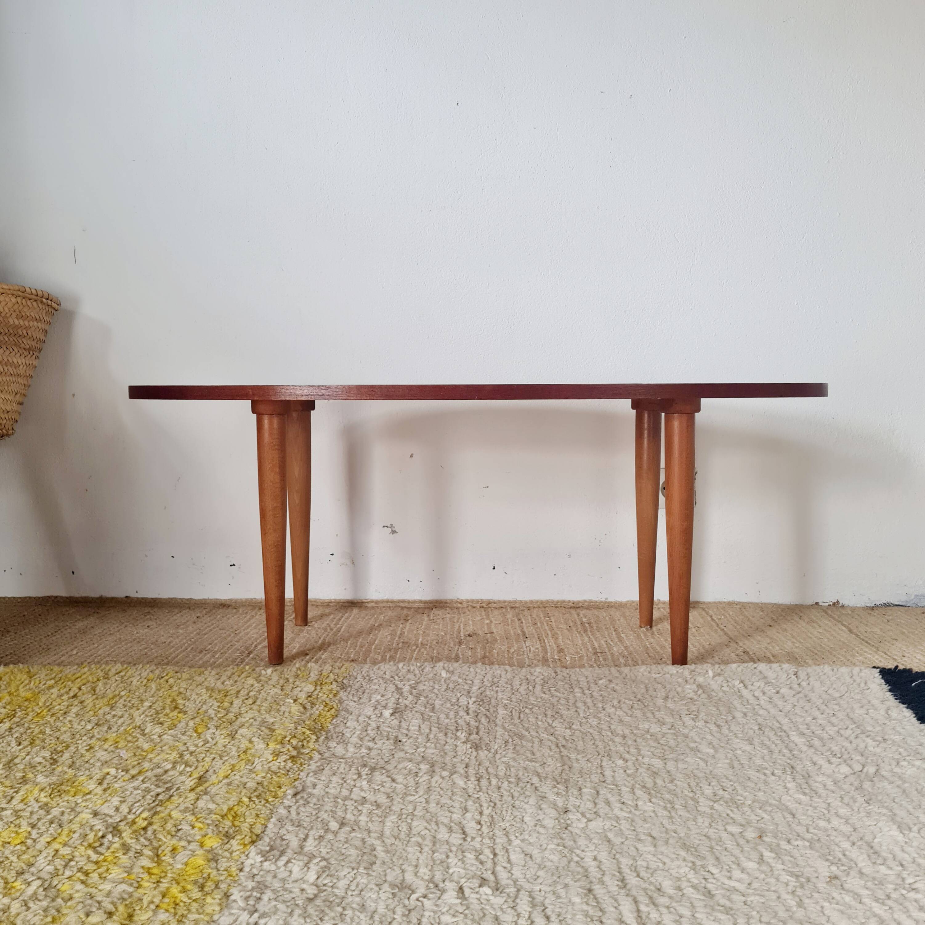 Table basse vintage plateau ovale scandinave