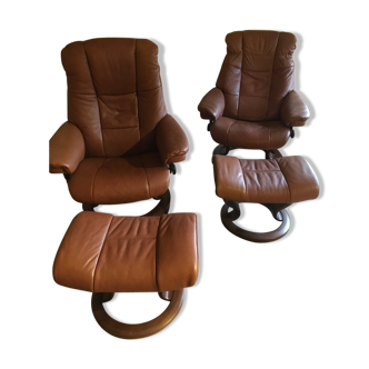 Pair of relaxation reclining chairs with footstools