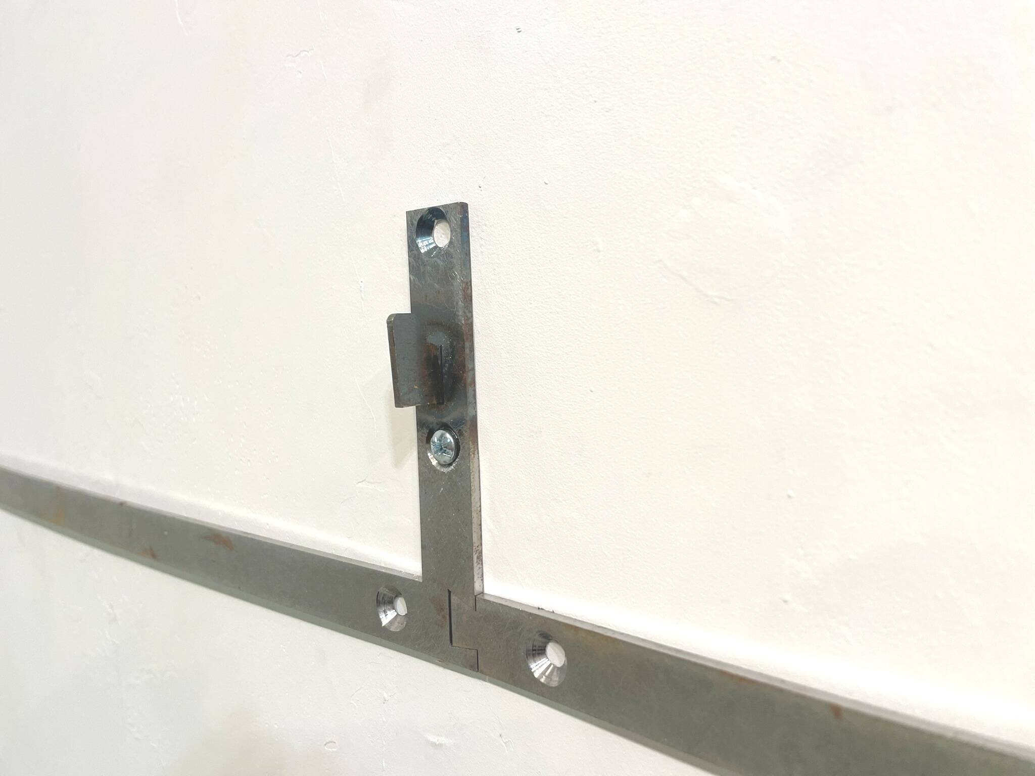 A.R.P. suspended shelf unit – Minvielle, 1950s