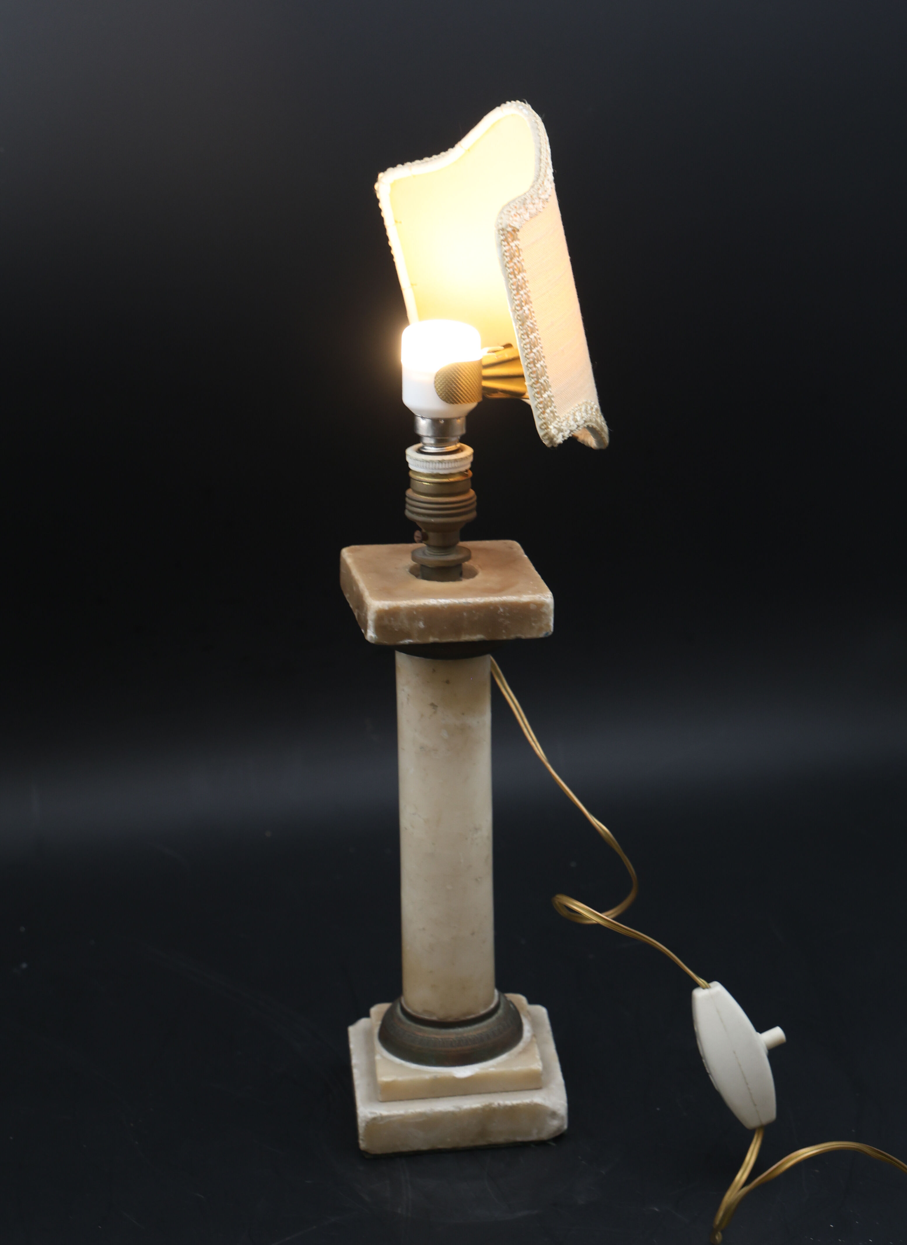 Vintage Art Decò Alabaster Table Lamp