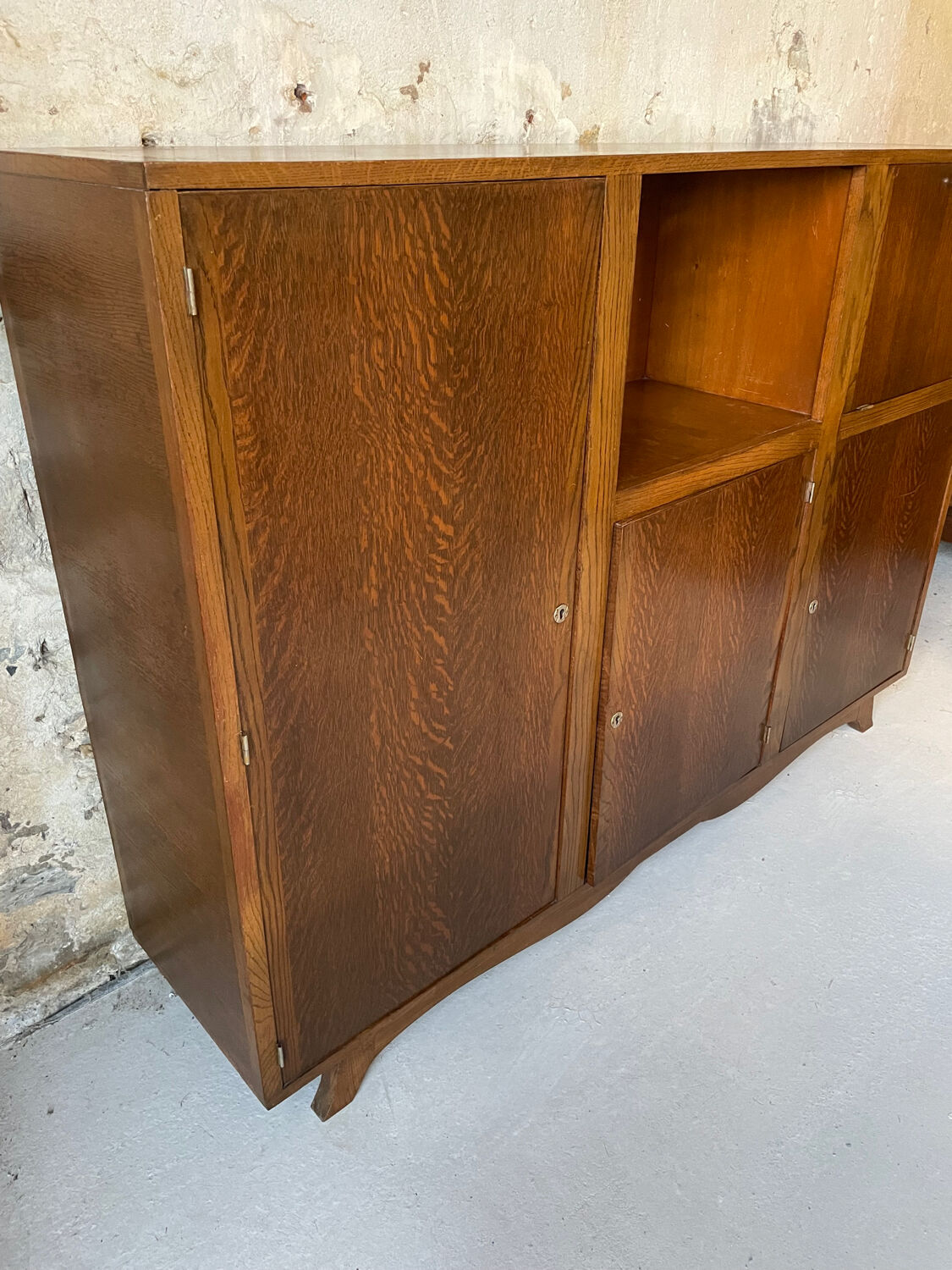 Vintage buffet from the 50s/60s in oak.