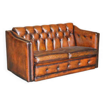 Restored Chesterfield leather canapé Art Deco circa 1920