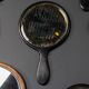 Collection antique du 19ème siècle de vingt-cinq miroirs à main en bois