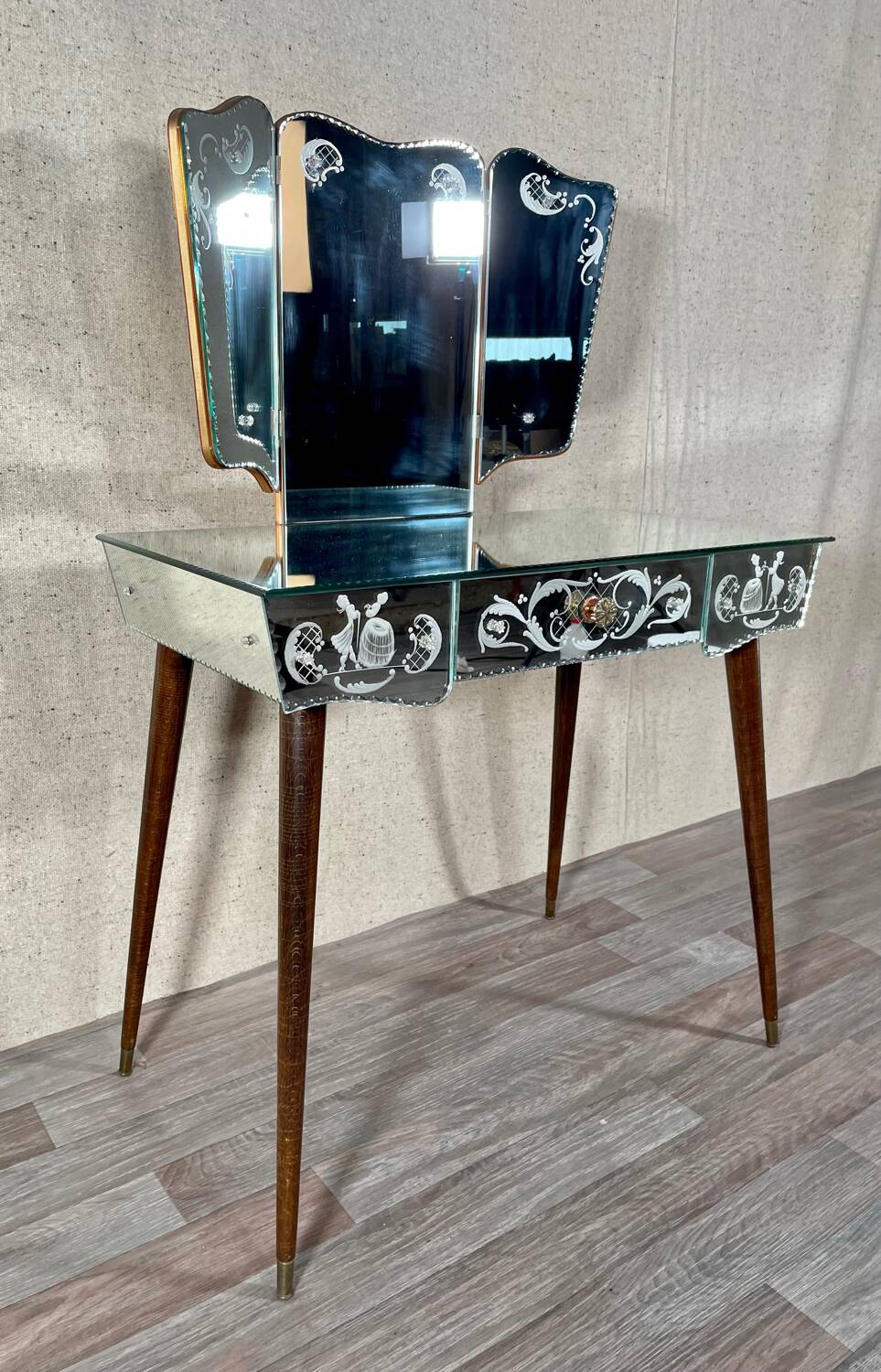 Venetian Hairdresser