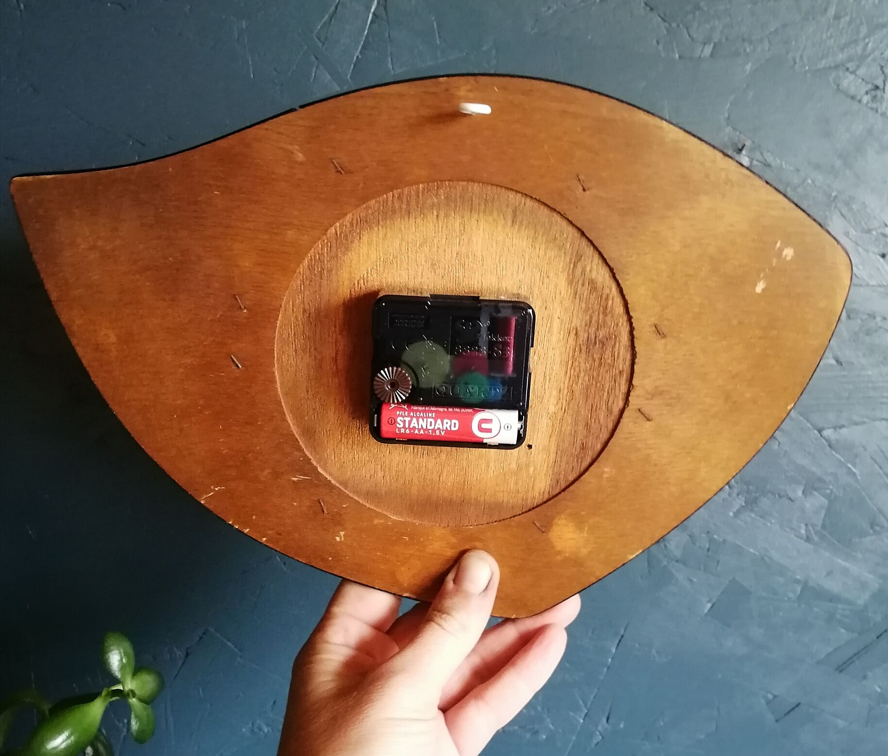 Formica vintage asymmetrical silent wall clock "bayard mahogany"