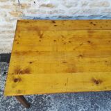 Farm table