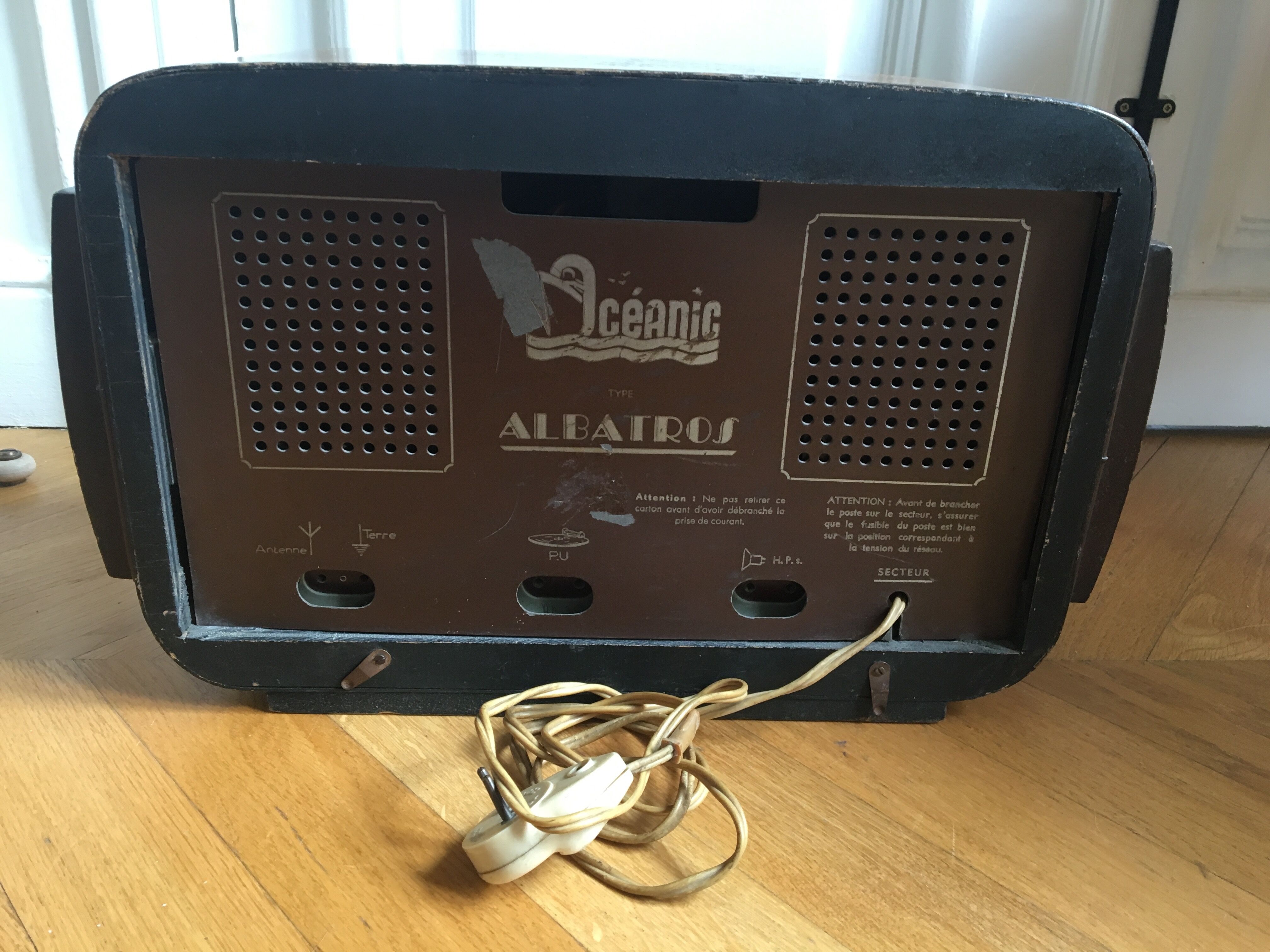 Radio TSF 50s brand Oceanic