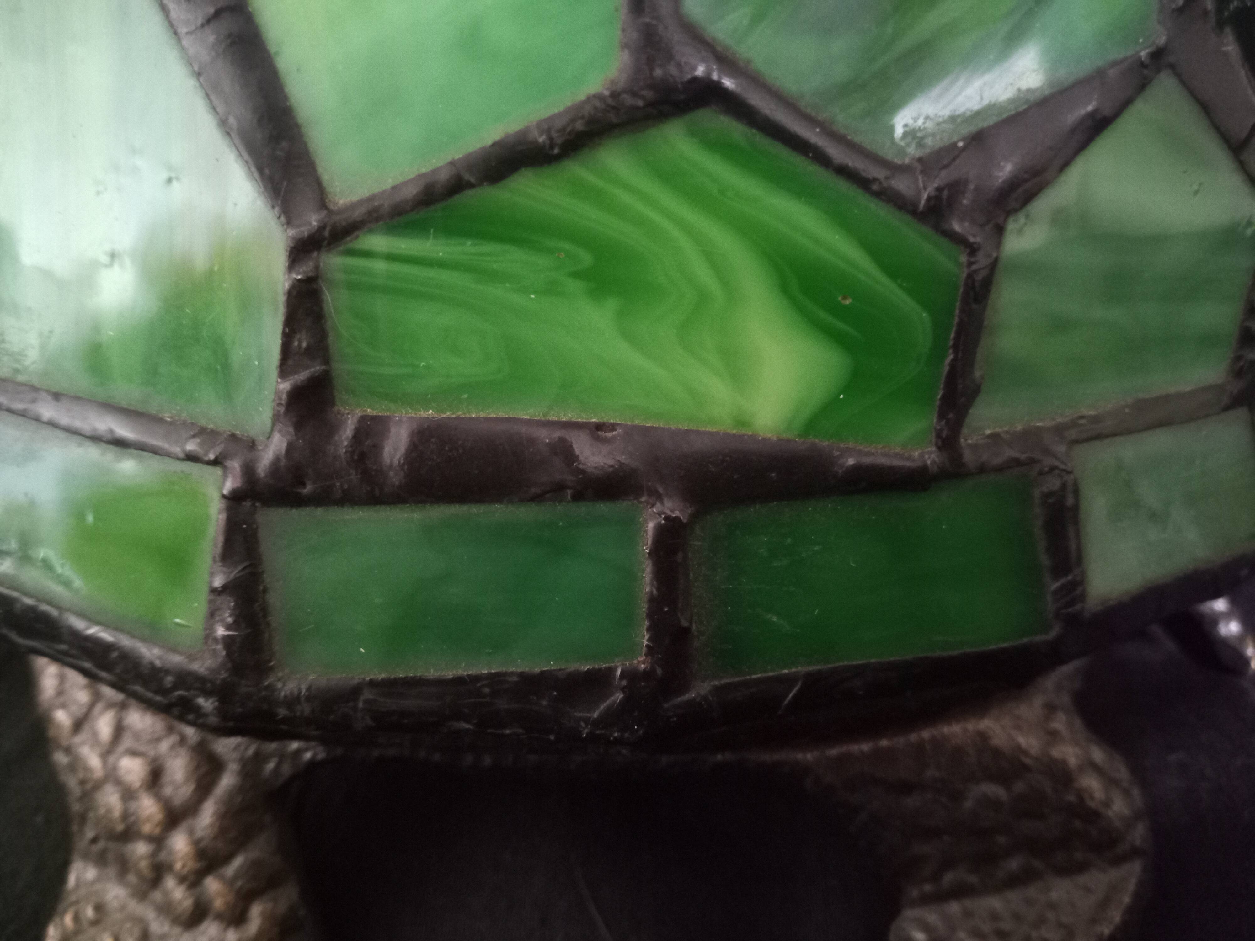 Turtle night light in regulated glass carcass stained glass way