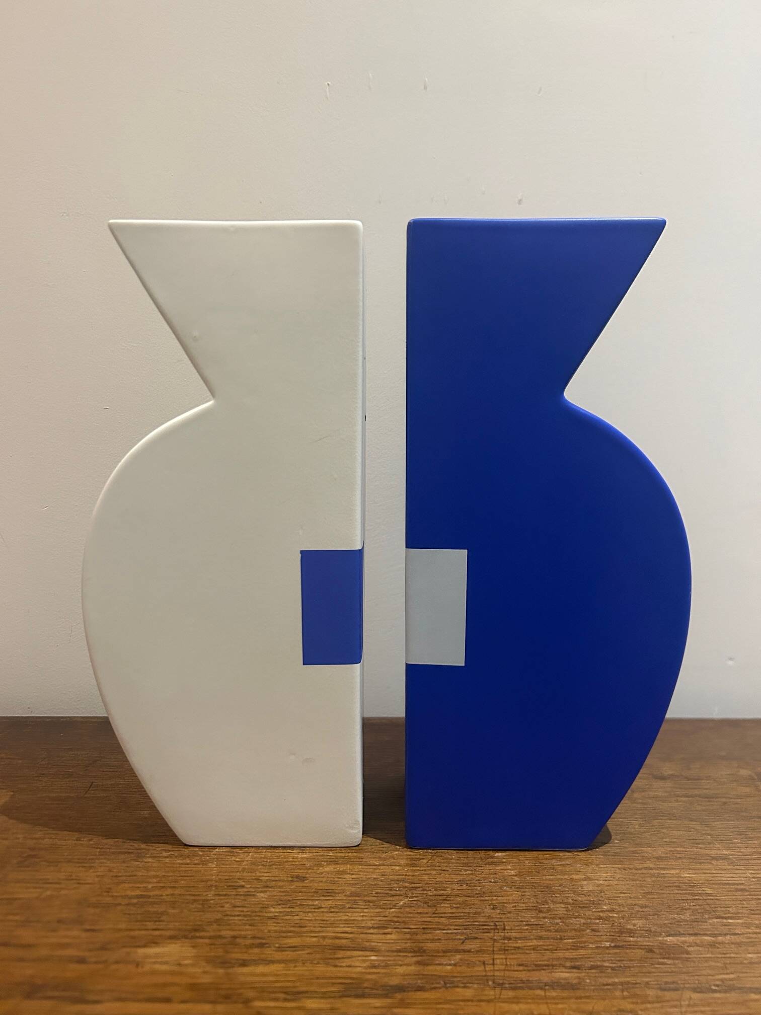 pair of ceramic vases Memphis