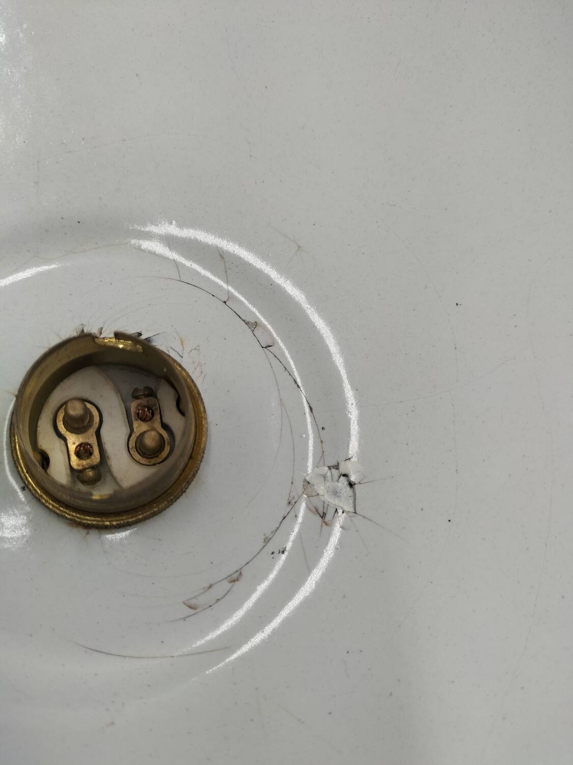 Enamelled sheet metal suspensions