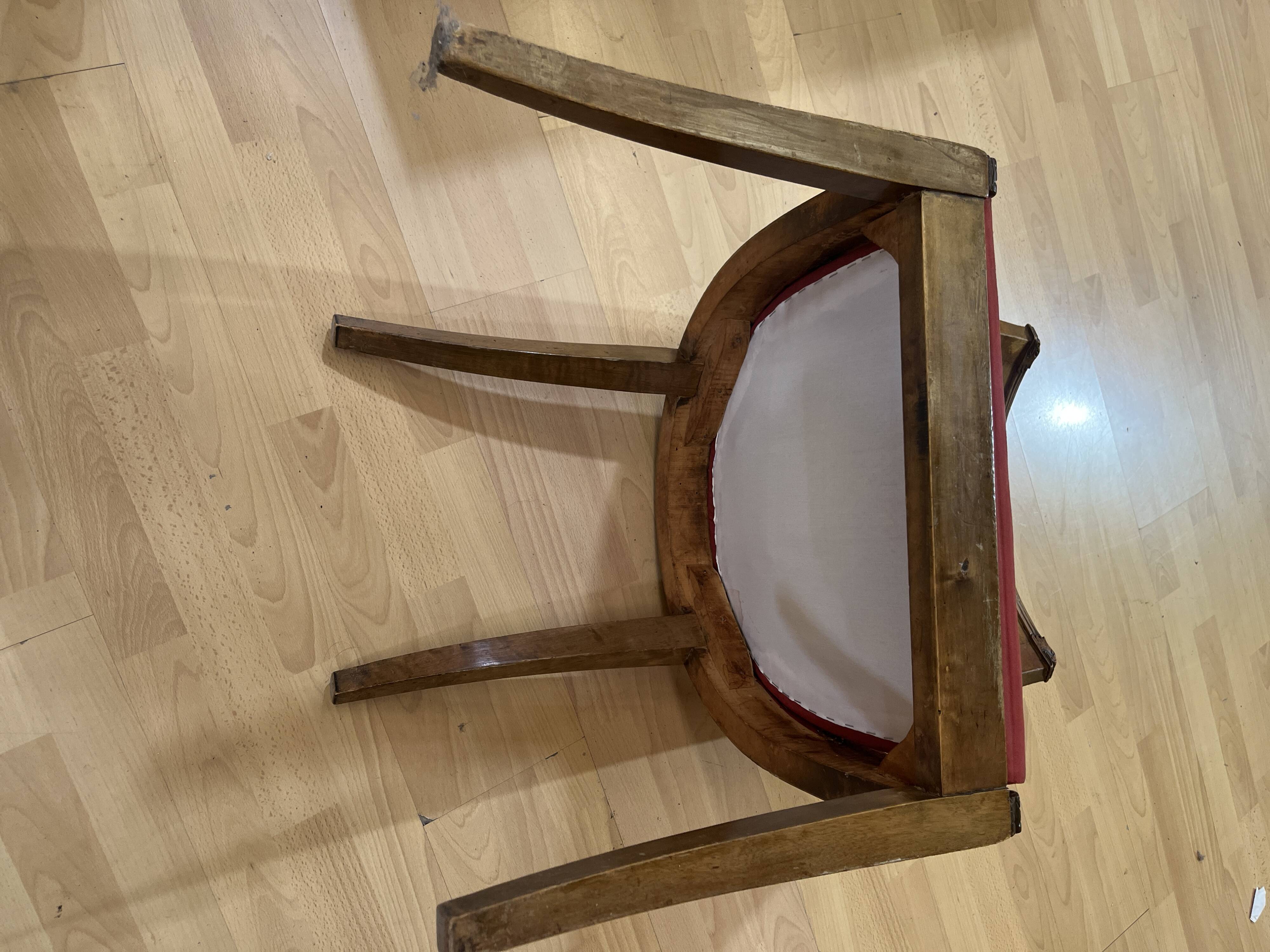 Suite de 6 chaises gondole style Empire en velours rouge