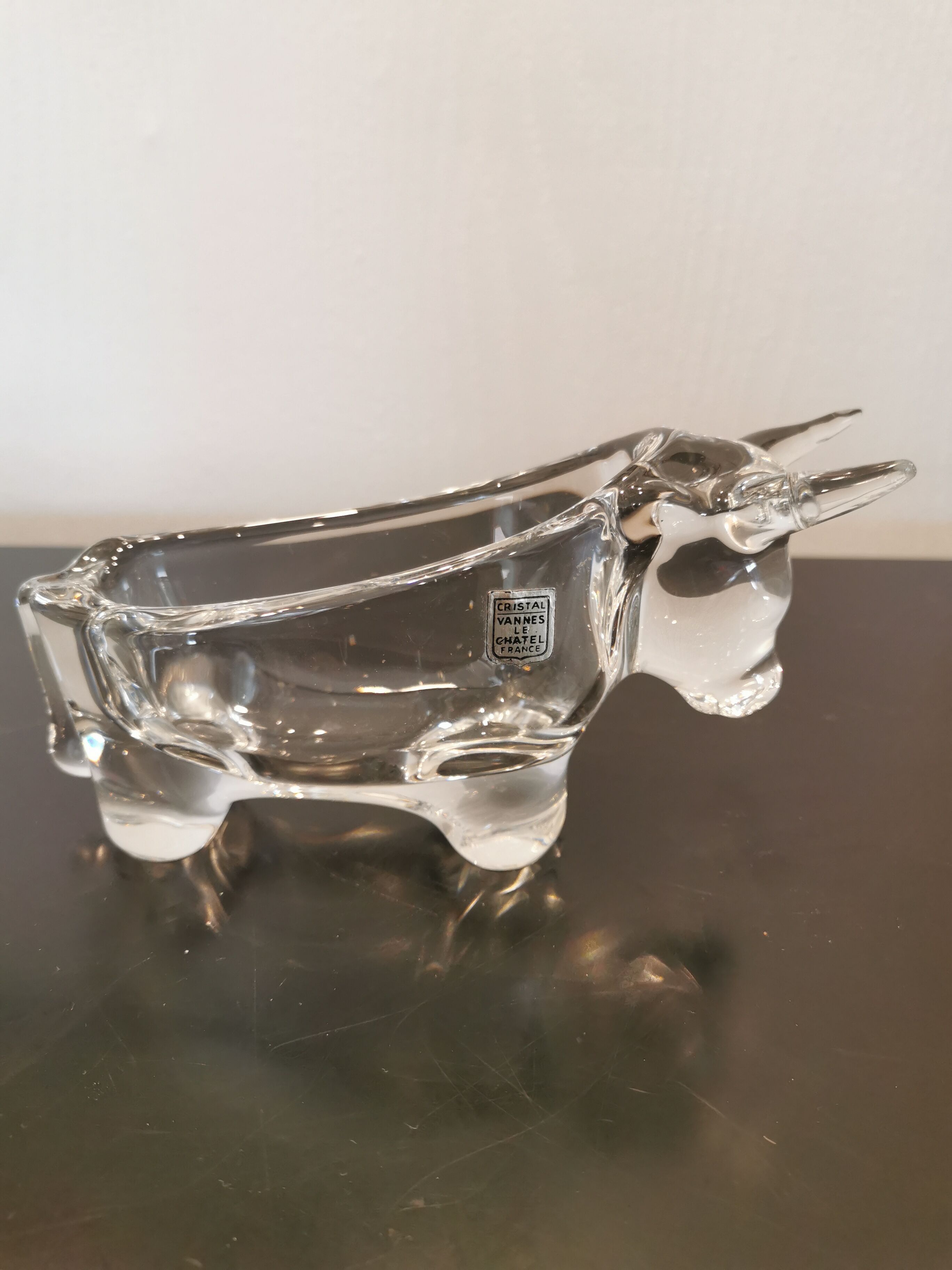 empty pocket/animal ashtray in Vannes crystal: Taurus