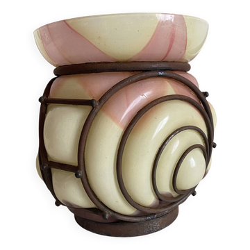 Vase art déco en verre marmoréen et fer forgé , années 30