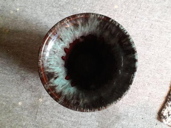 Vase vintage très original signé adp