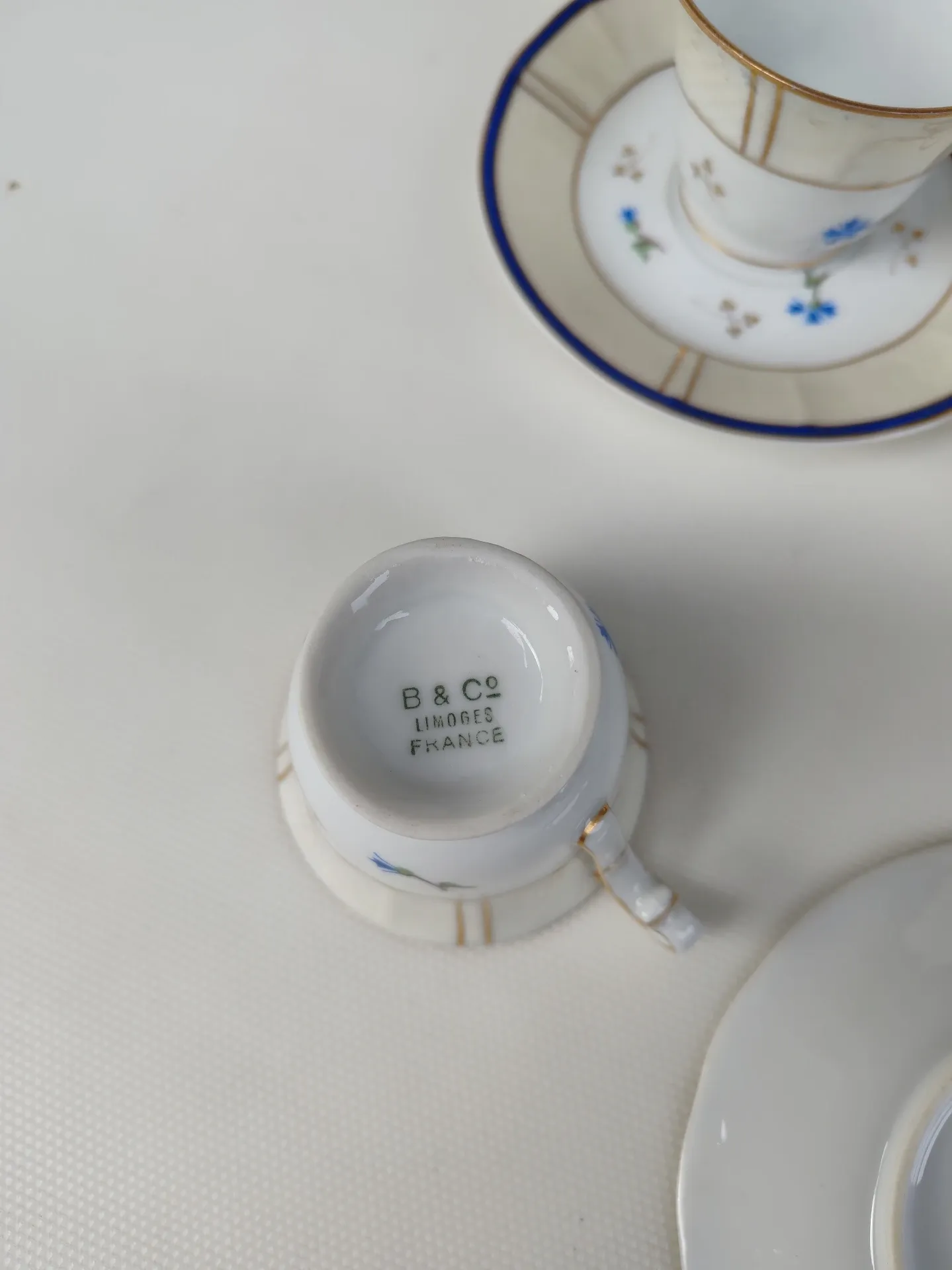 Coffee service in Limoges porcelain, by Bernardaud. 1930s.