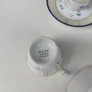 Service à café en porcelaine de Limoges, par Bernardaud. Années 30.