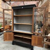 Early 20th century store showcase