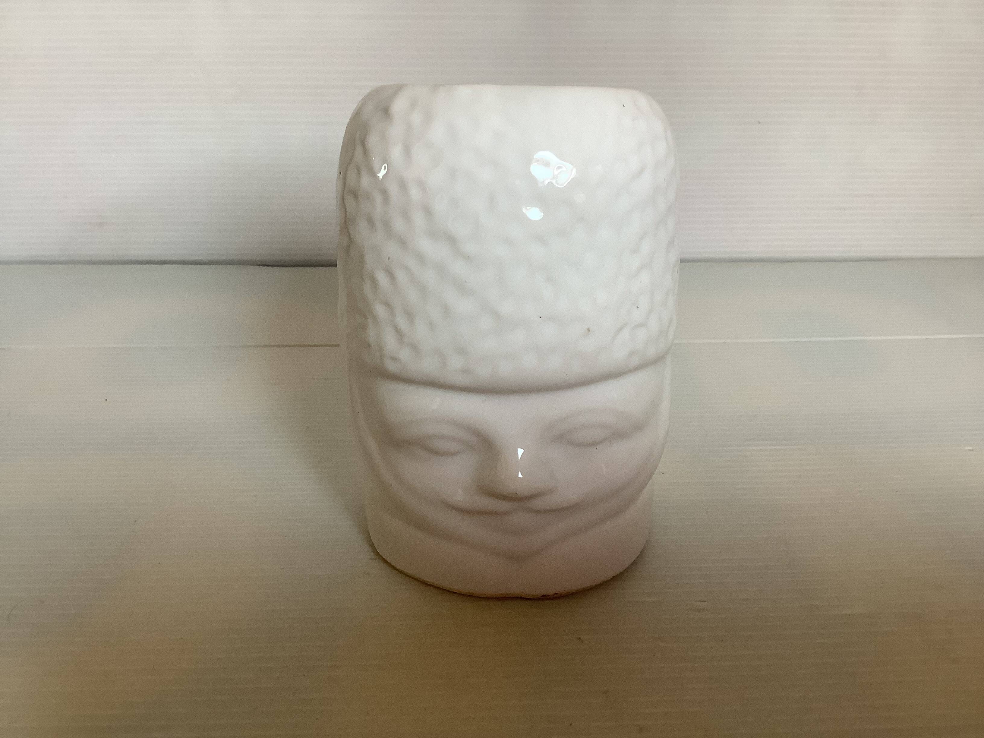 Small English Guard head planter