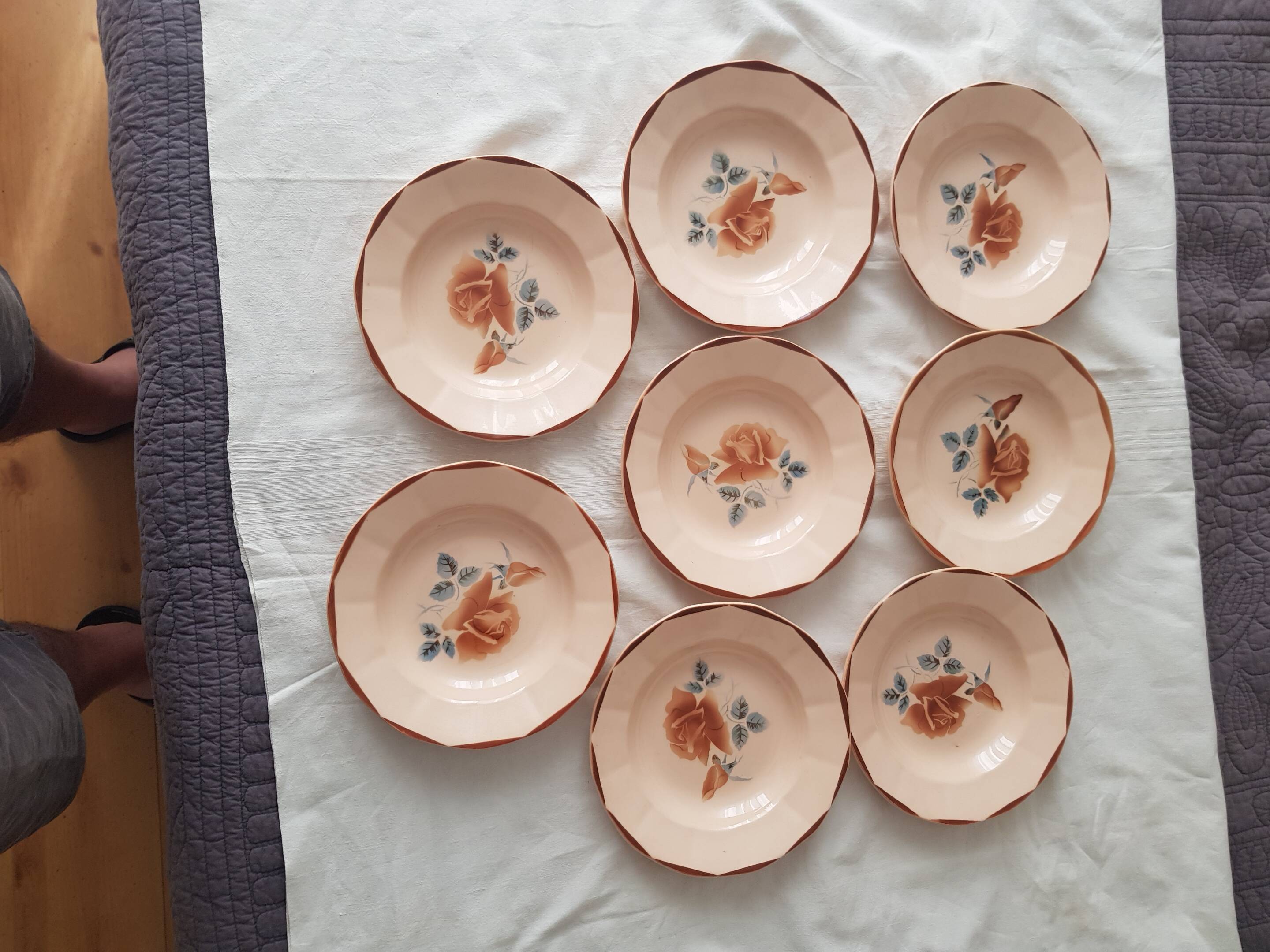 8 assiettes creuses Digoin Sarreguemines rose pourpre décor 9181