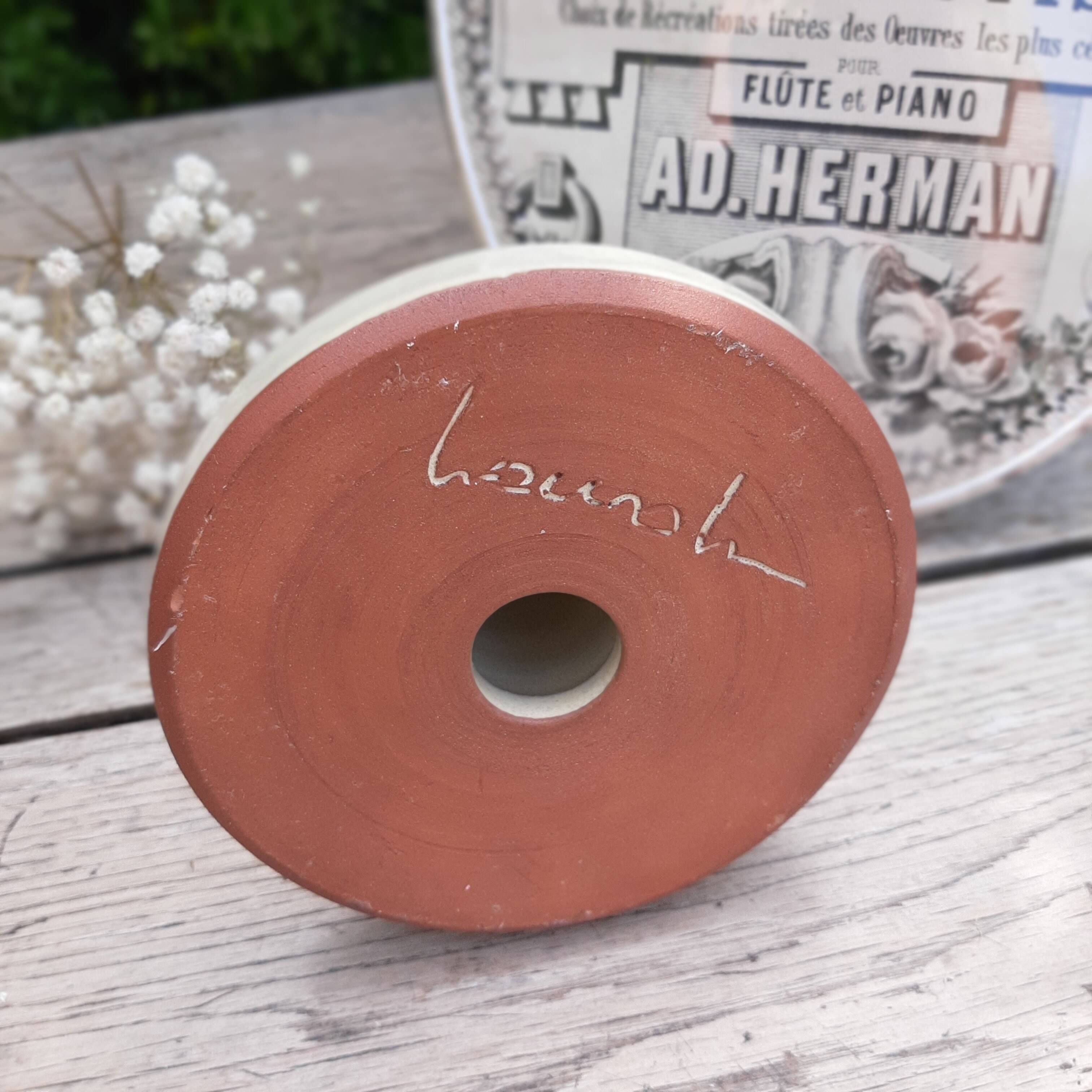 Glazed glazed stoneware candle holder