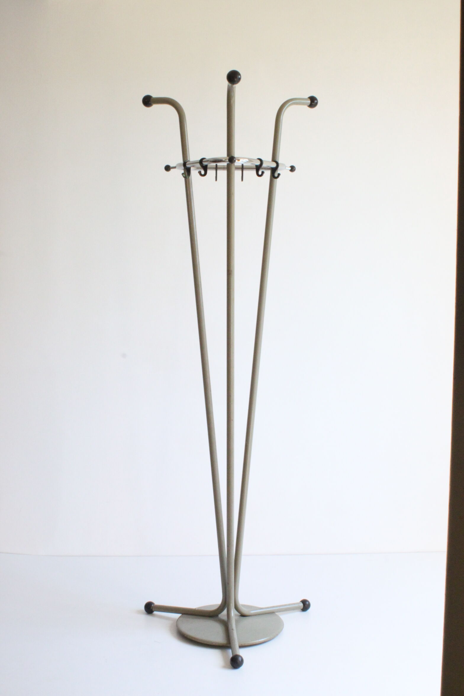 Porte-manteau de l’âge atomique Par Tubax, Belgique Années 1950