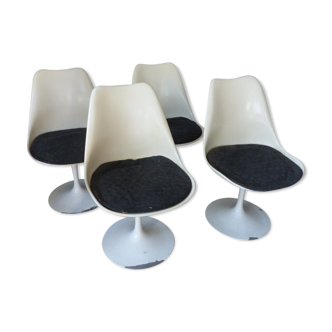 Series of 4 tulip chairs by Eero Saarinen for Knoll