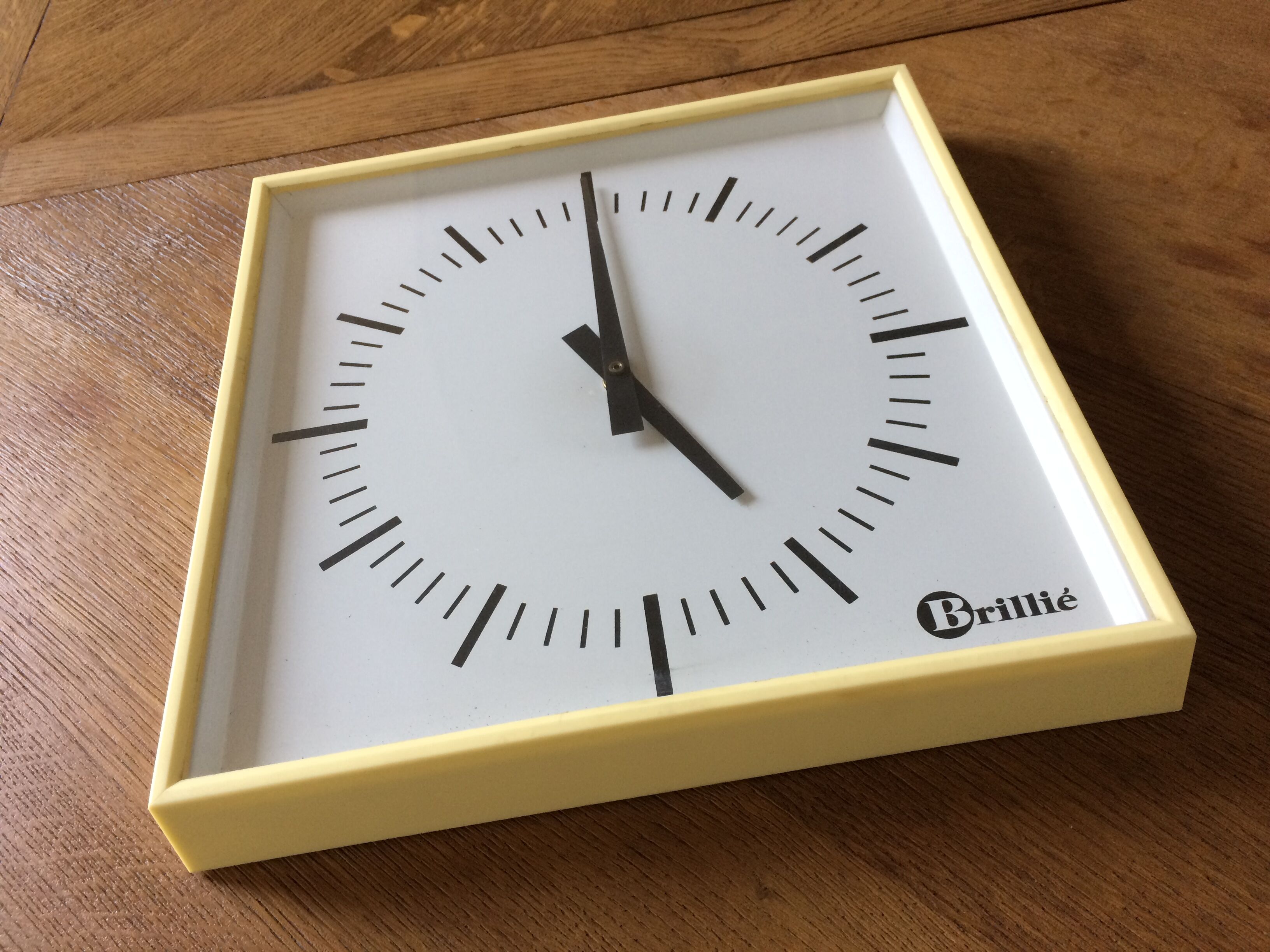 Square Brillié clock