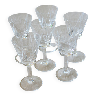 9 small crystal digestive glasses in very good condition.