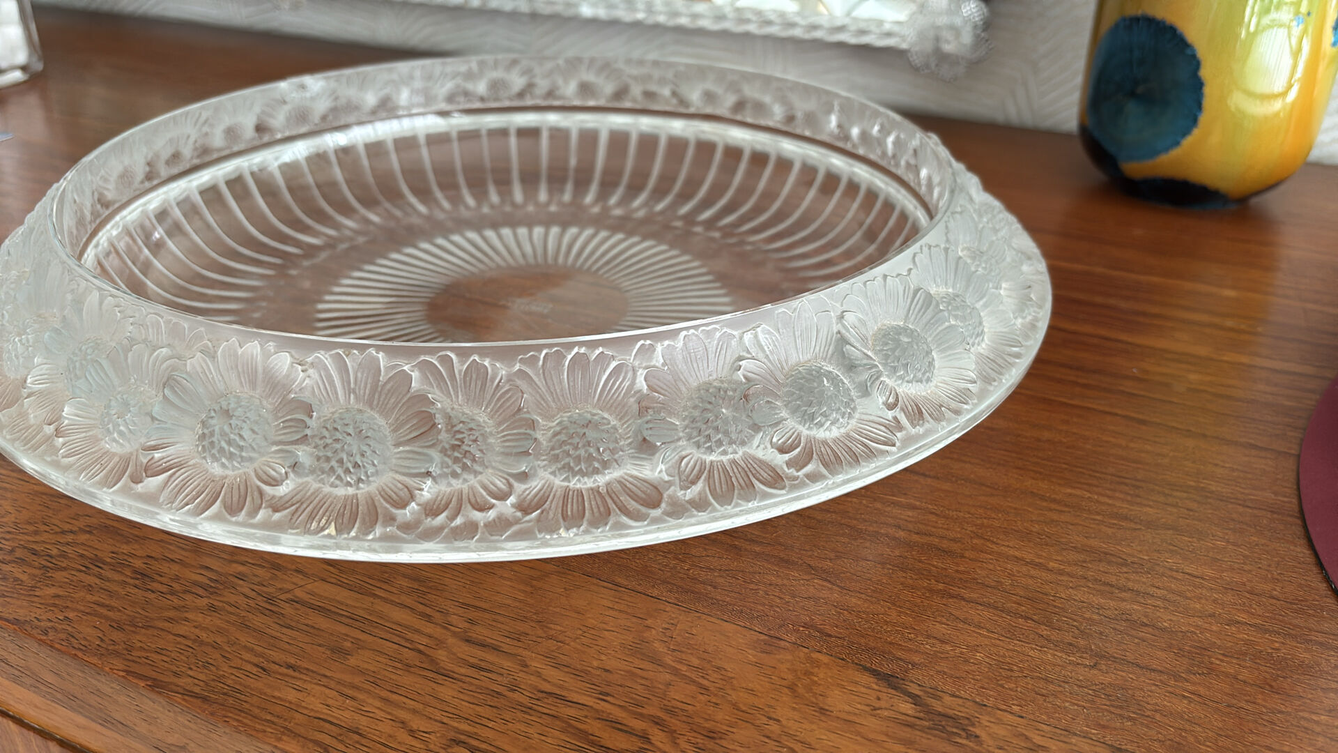 Lalique Marguerites signed bowl diameter 36 cm