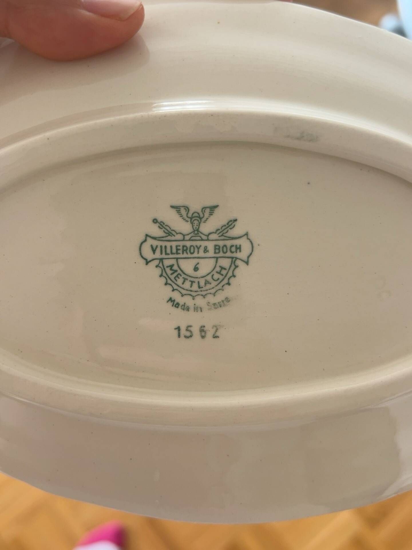 Vintage serving dish Villeroy & Boch – Floral decor – French earthenware