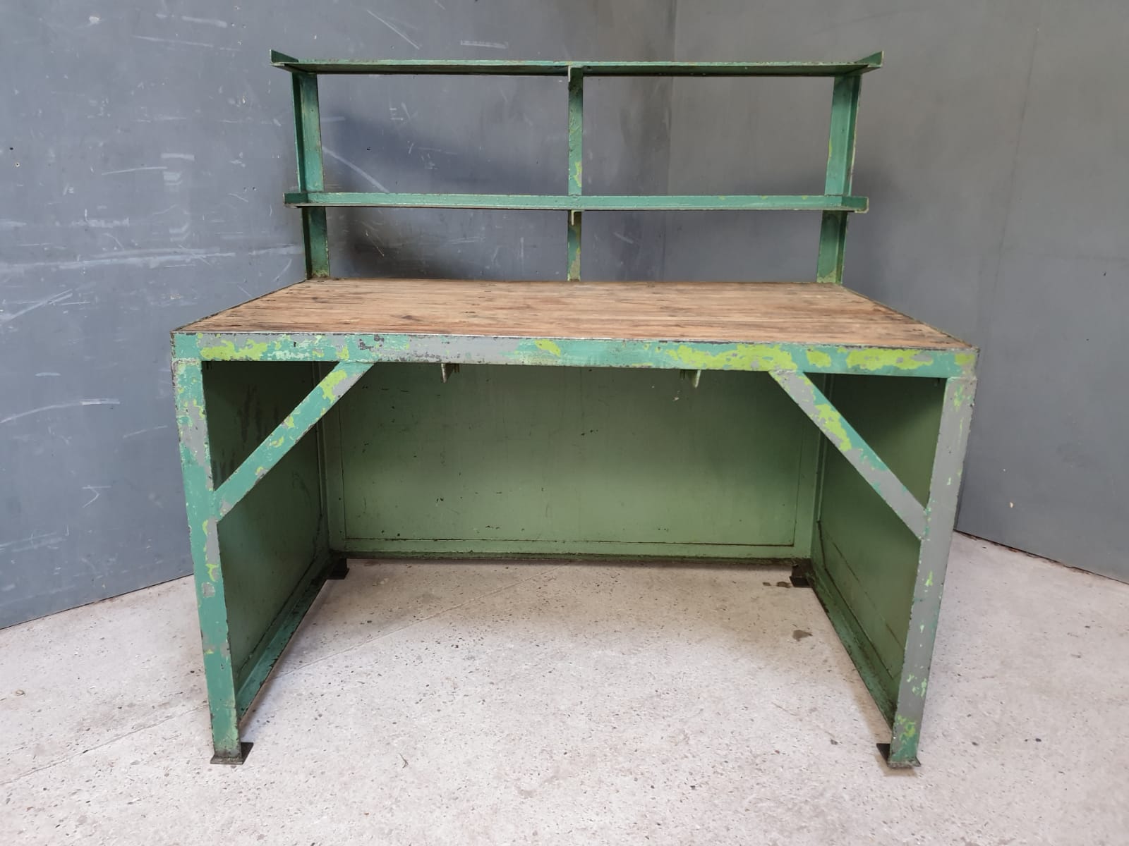 Industrial workbench, work table, desk green