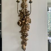 Carved wall lamp in wood of the seventeenth century