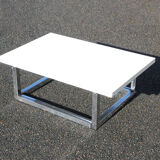 Coffee table that transforms into a dining table