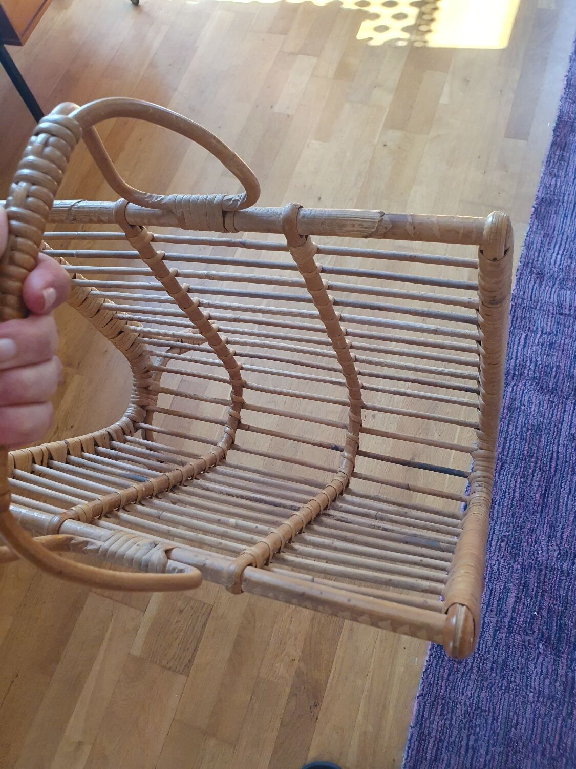 Vintage rattan magazine holder 70's