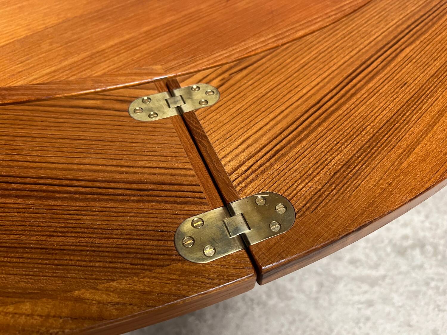 Scandinavian flip flap lotus table by drylund in teak 1960